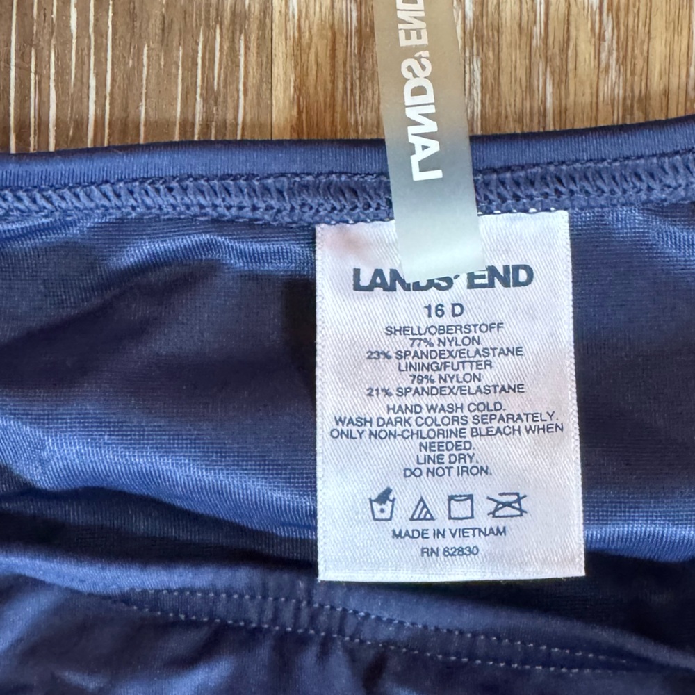 Like new Lands End modest tankini swim top. Sz 16 D cup - Picture 5 of 7